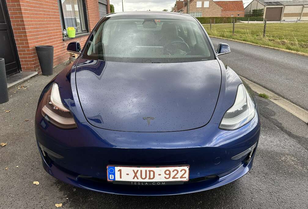 Tesla 75 kWh Long-Range Dual Motor