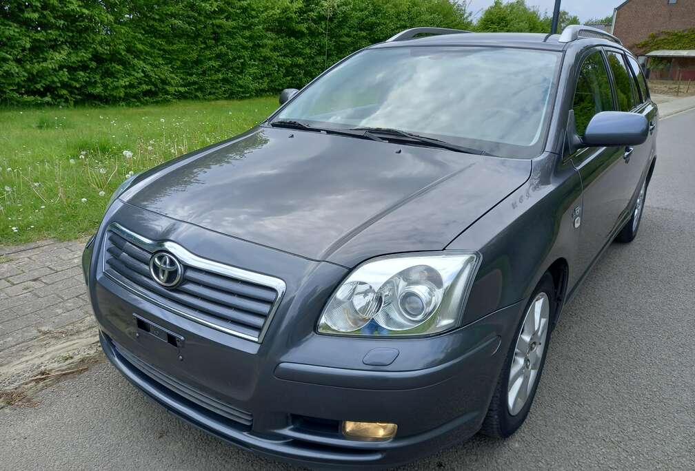 Toyota Avensis SW 2.2 Turbo D4D D-CAT 16v Linea Sol