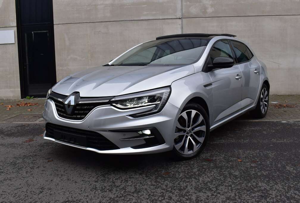 Renault 1.5 Blue dCi Techno EDC *8.226KM*