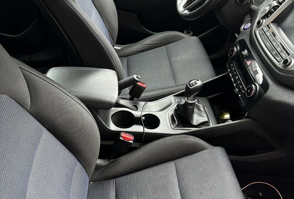 Hyundai 1.6 GDi 2WD Style ISG