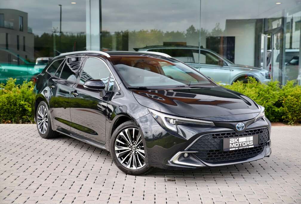 Toyota Touring Sports 1.8 Hybrid Dynamic e-CVT-Camera-Cruise-Carplay-
