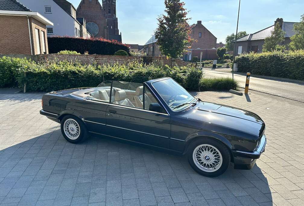 BMW E30