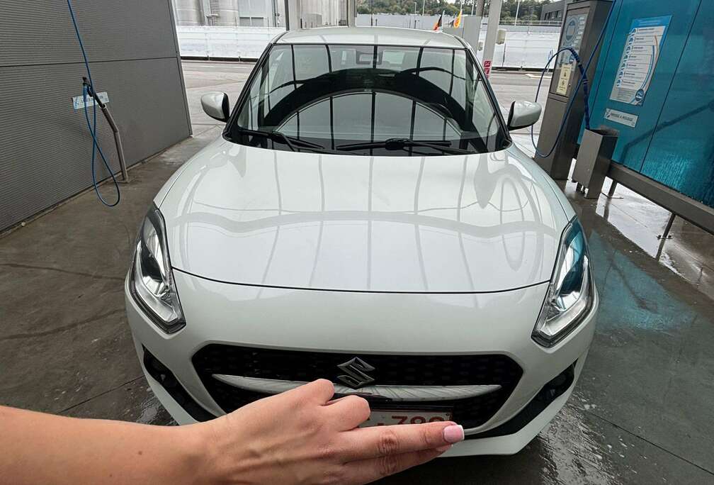 Suzuki Swift 1.2i SHVS GLX 12V CVT