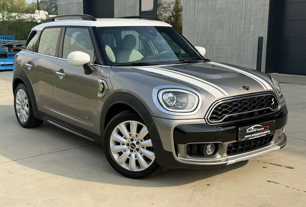 MINI 1.5A PHEV ALL4 / HUD/ KEYLESS/ ACC/ CAMERA/ NAVI/ LEDER