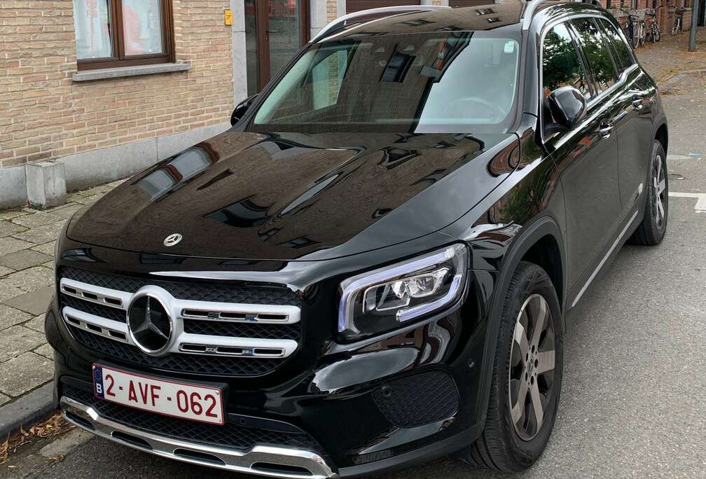 Mercedes-Benz GLB 180