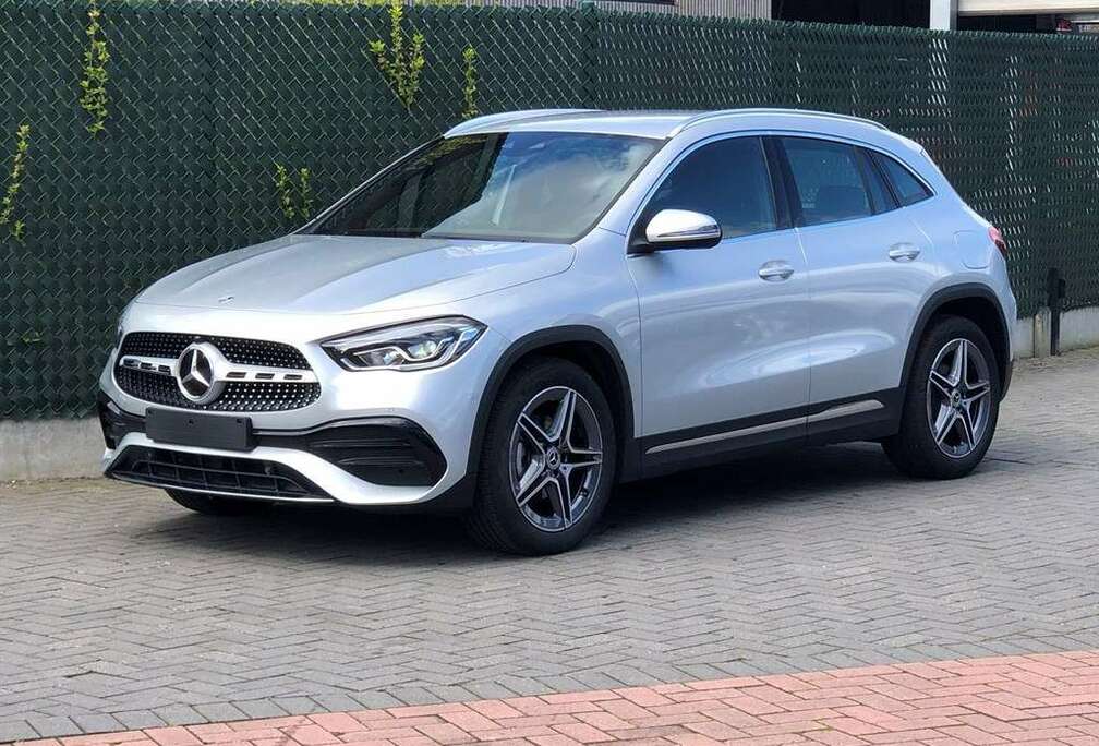 Mercedes-Benz AMG - Slechts 9.293km - PARKEERPAKKET - LED - Elek