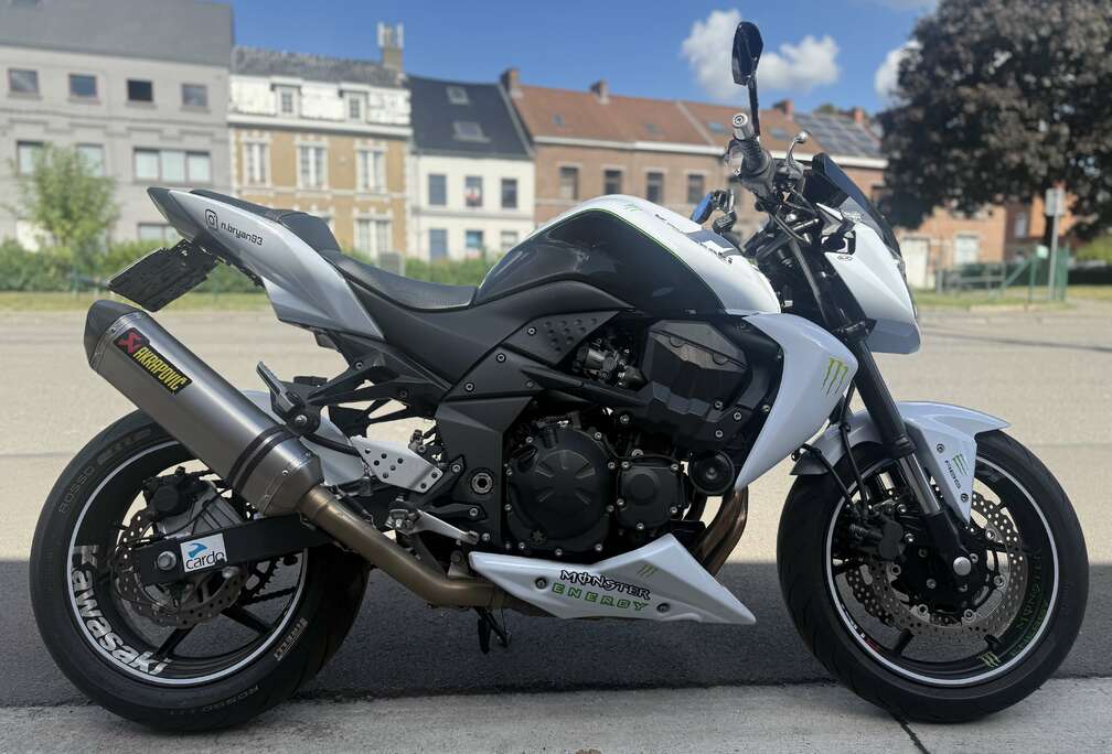 Pot Akrapovic/ABS/ Filtre Air K&N/ Bougie Irridium