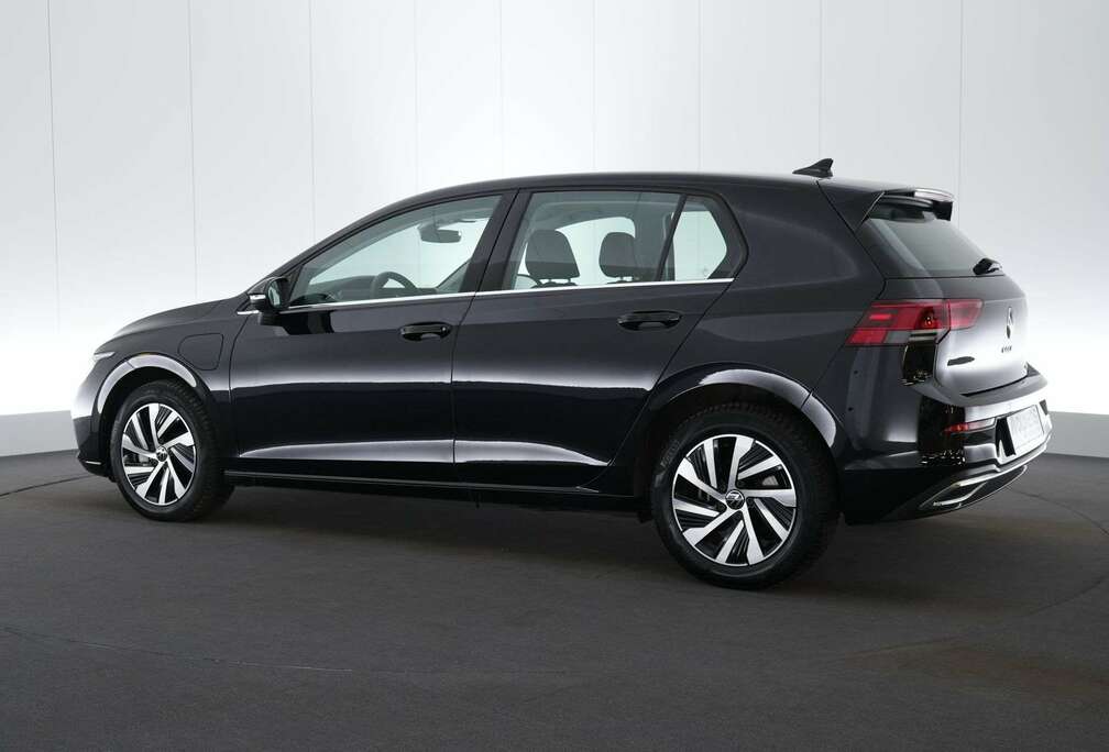 Volkswagen 1.4 eHybrid Style Business DSG ALCANTARA LED GPS P