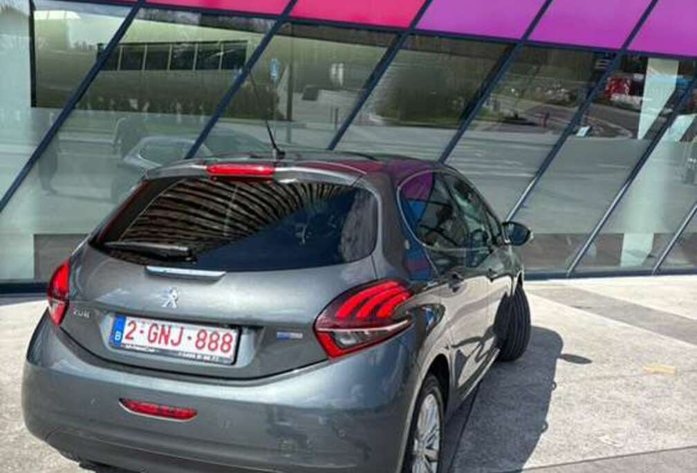Peugeot 1.2i PureTech Style