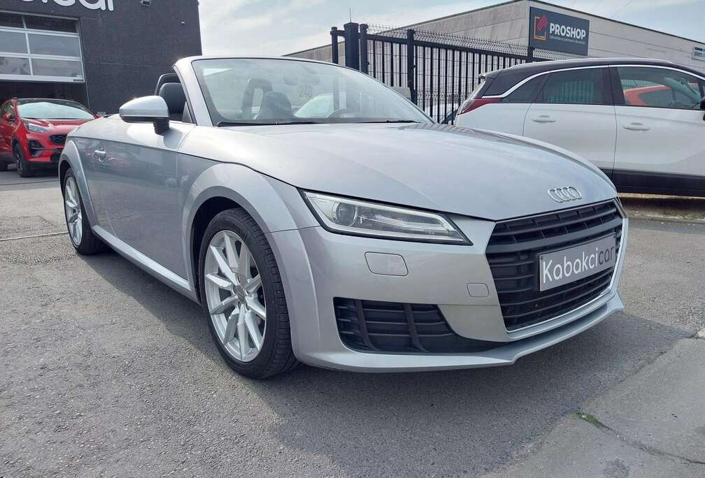 Audi Cabriolet 2.0 TDi ultra//ALCANTARA-NAVI-XENON//