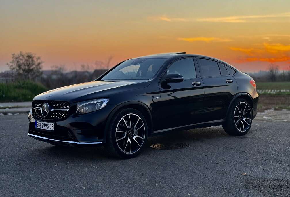 Mercedes-Benz Coupe 4Matic 9G-TRONIC