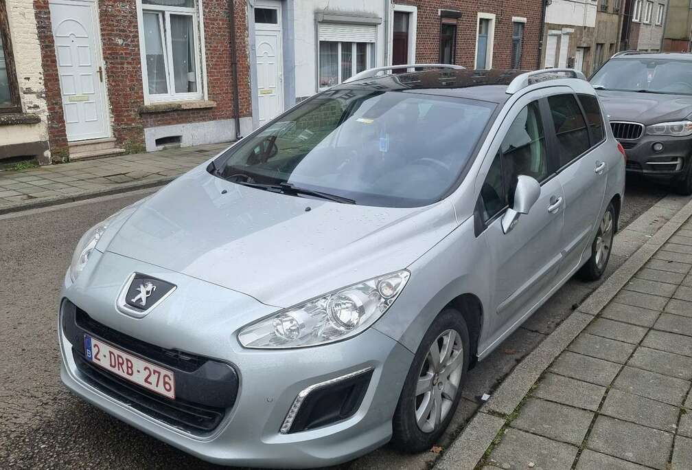 Peugeot SW 120 VTi Automatik Active