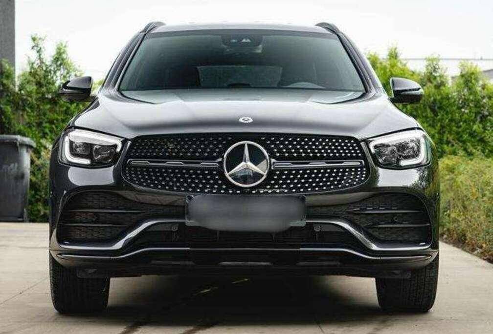 Mercedes-Benz GLC 300 4-Matic PHEV PACK NIGHT AMG