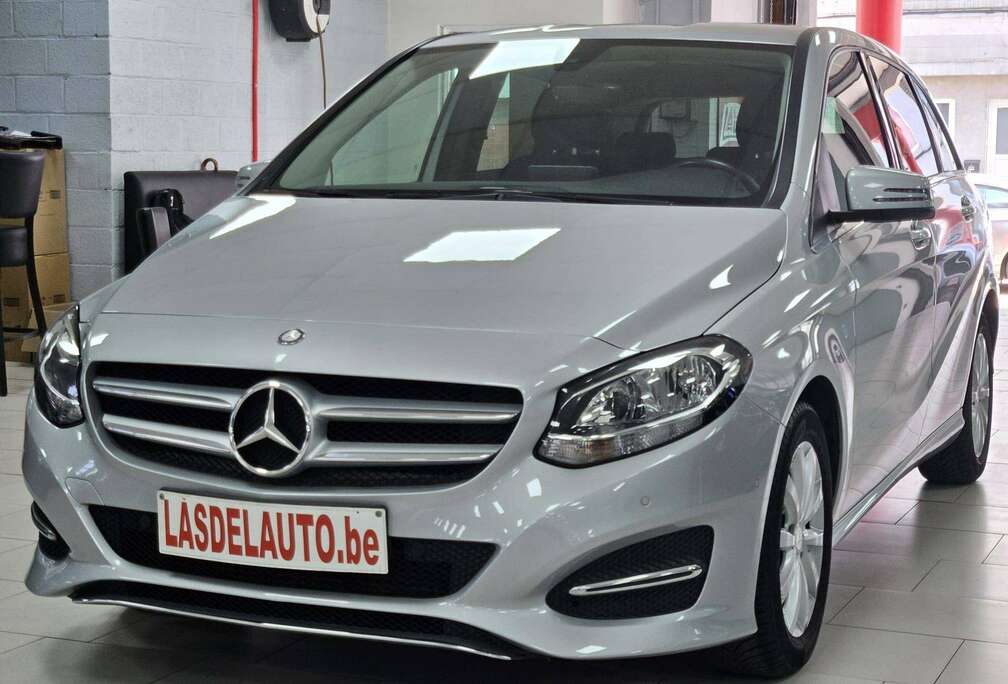 Mercedes-Benz 1.6i Attache Led Sensors Clim SIEGES Chauffants Bluethoot Gps