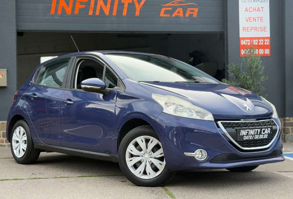Peugeot 208 1.2i Urban Soul