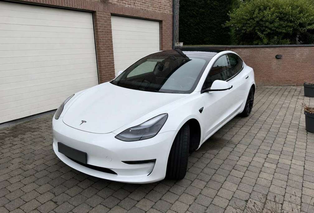 Tesla 78 kWh AWD Performance (377 kW)