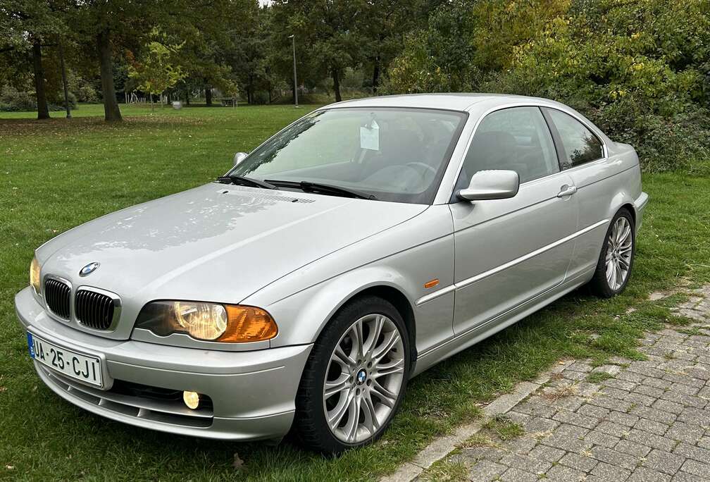 BMW 320 Ci coupé - 55.050km - Carnet complet