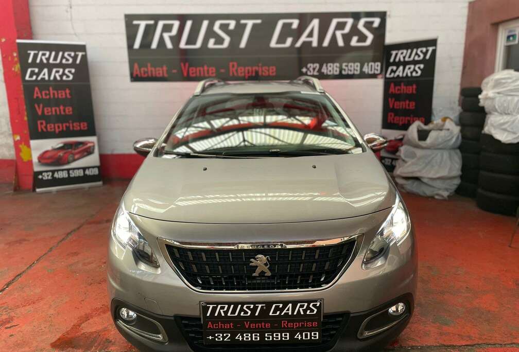 Peugeot 2008 1.2i Style