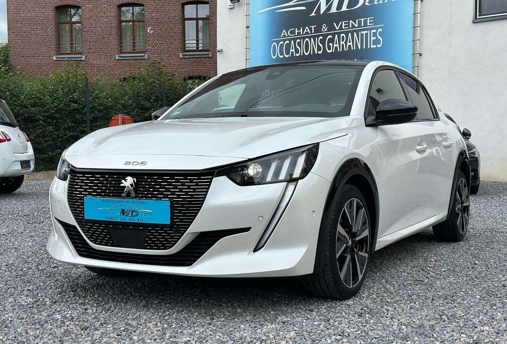 Peugeot 1.5 BlueHDi GTLine /Toit pano / blanc nacré