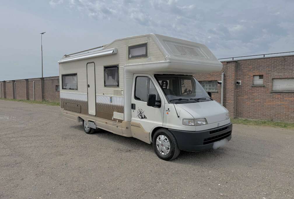 Fiat Mizar WC/DOUCHE Zonnepaneel Luifel