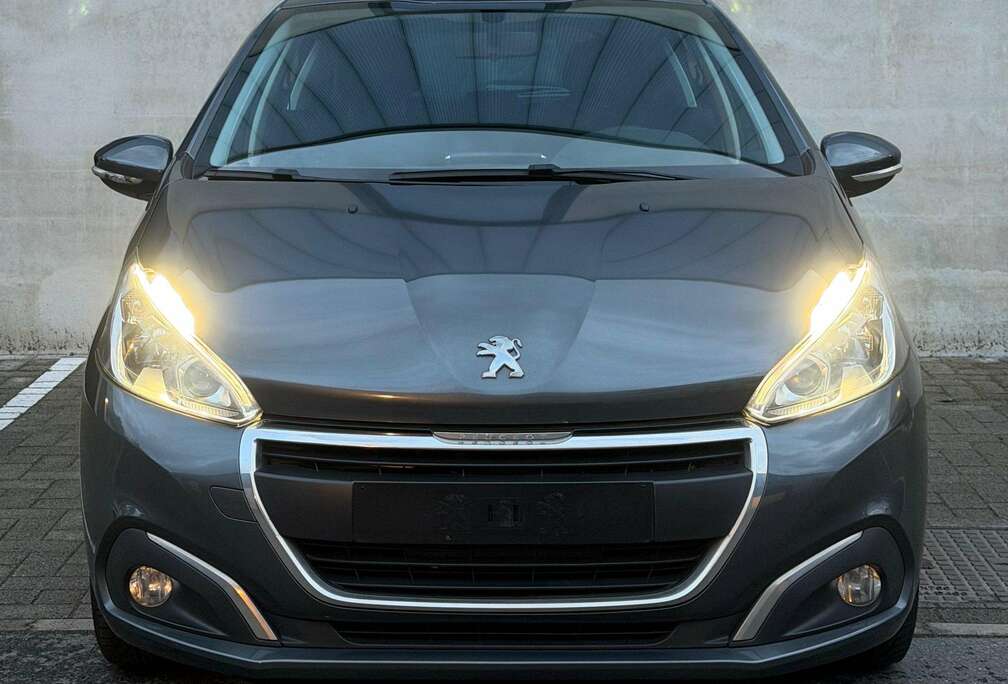 Peugeot 208 1.2i Active