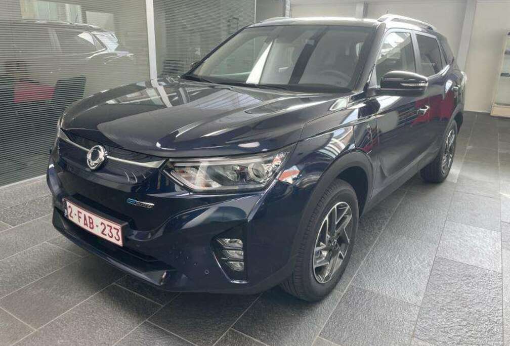 SsangYong E-MOTION PLATINIUM