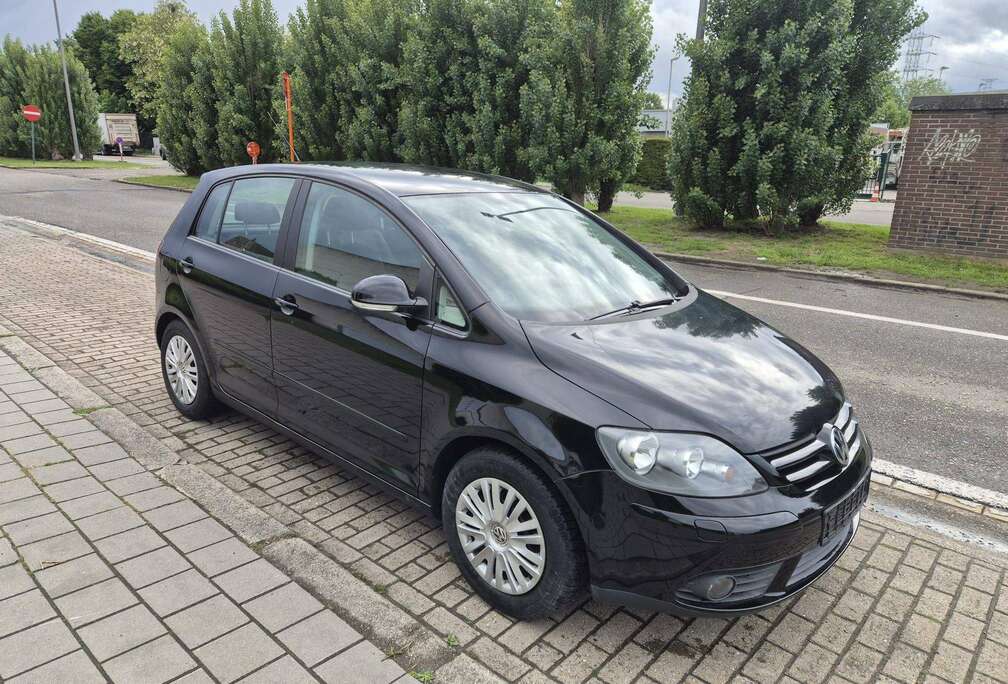 Volkswagen 1.6i - Airco - Zetelverwarming - Cruise Controle + Keuring - Garantie - Nieuwe distributieriem