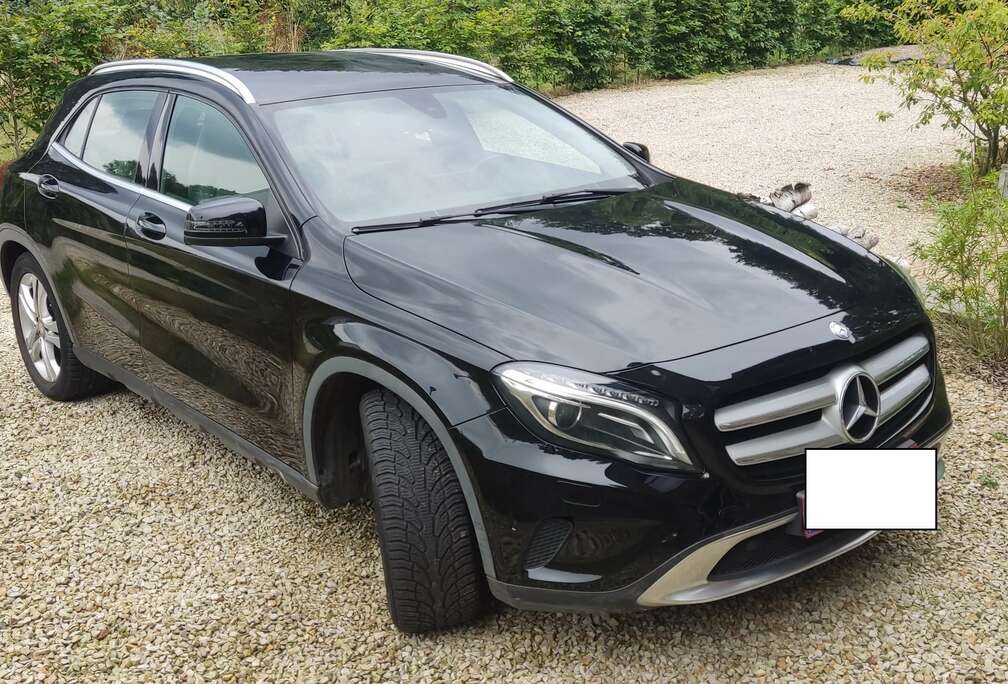 Mercedes-Benz GLA+180