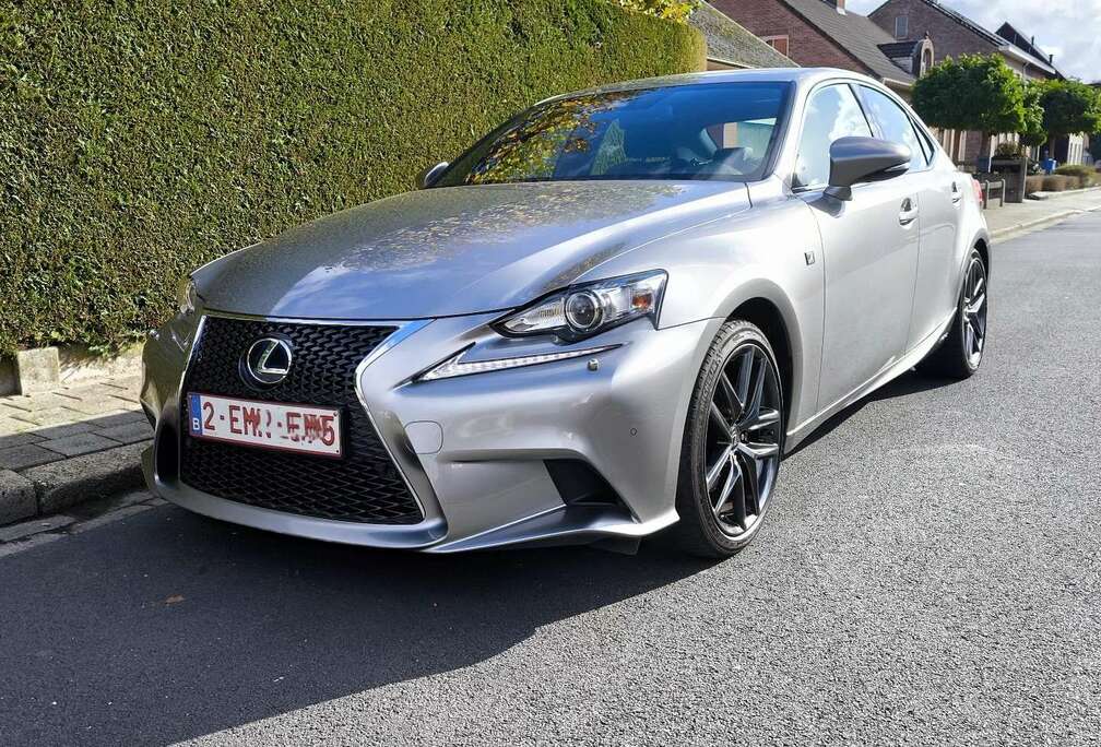 Lexus 300h F Sport