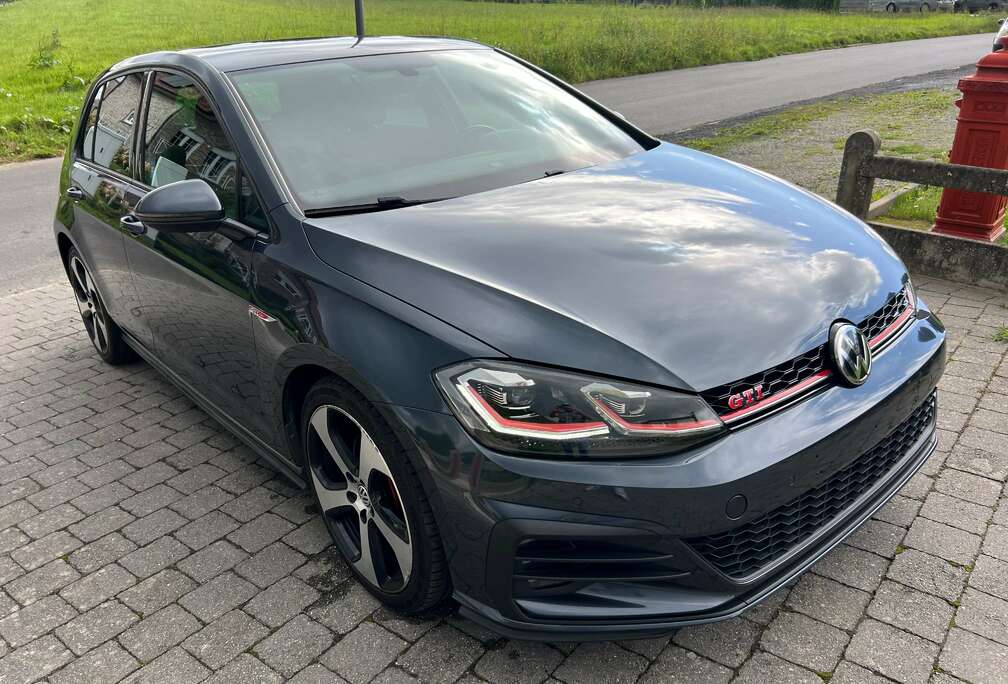 Volkswagen 2.0 TSI