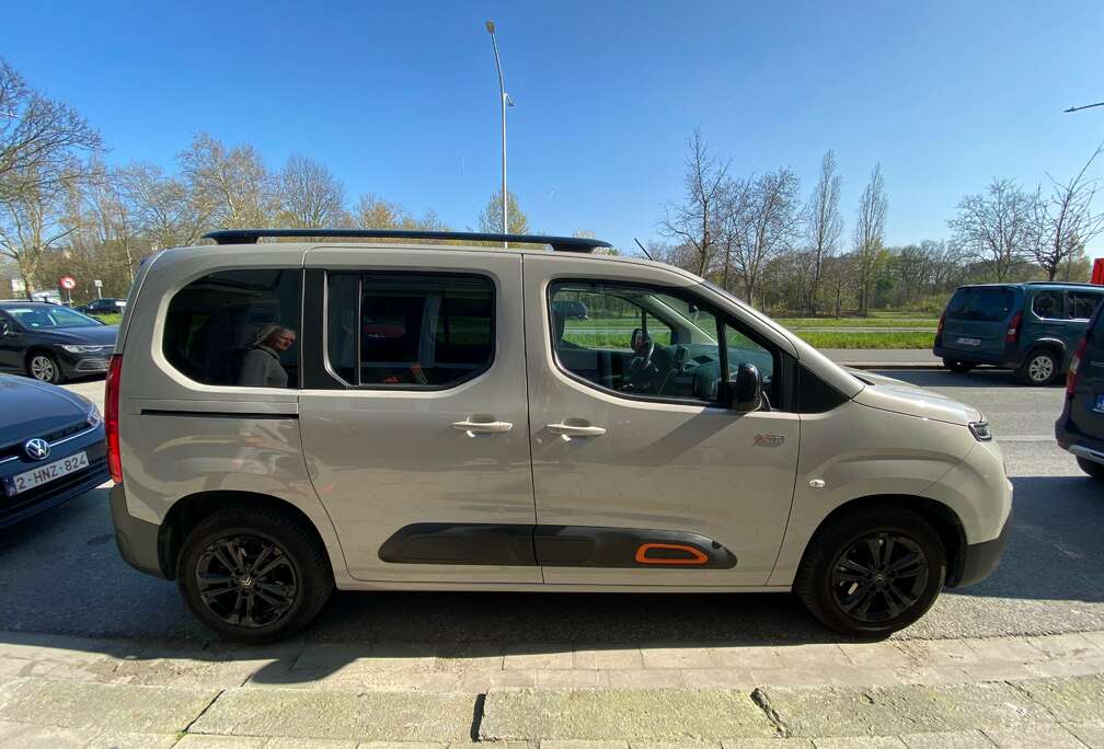 Citroen Shine Pack M  1.5 Blue HDi  130pk