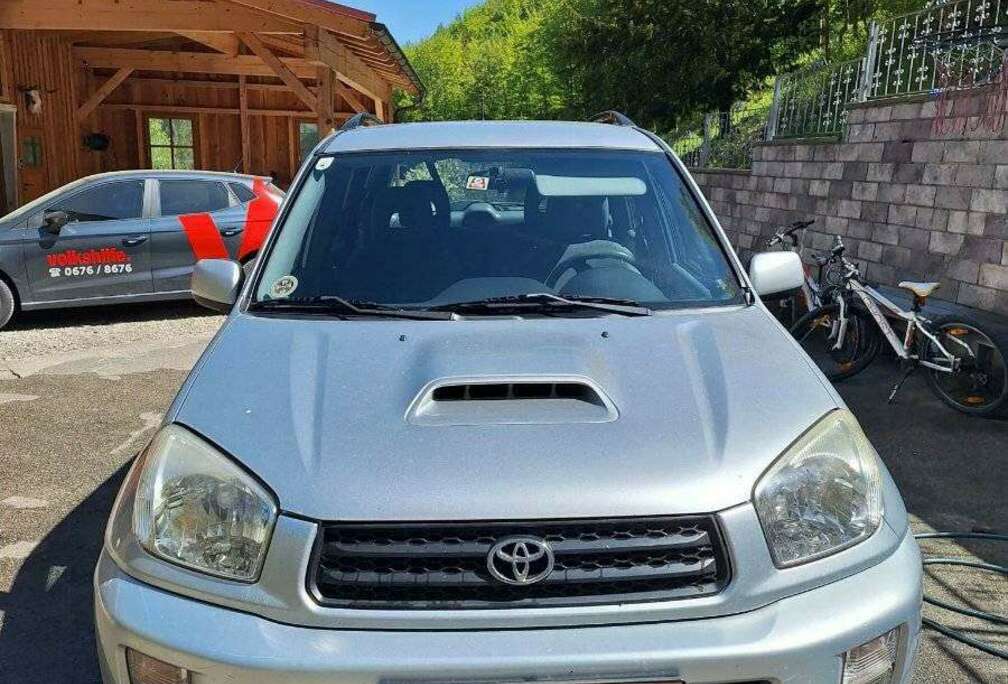 Toyota RAV4 115 D-4D VX