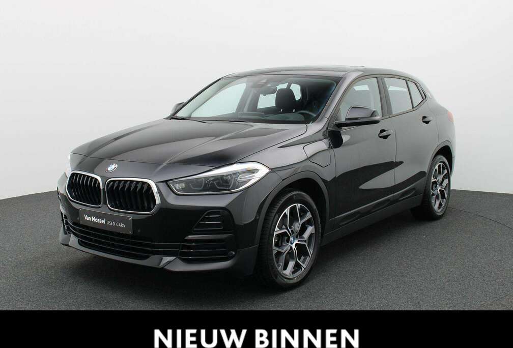 BMW xDrive25e LED  Pano Dak  LMV  Camera