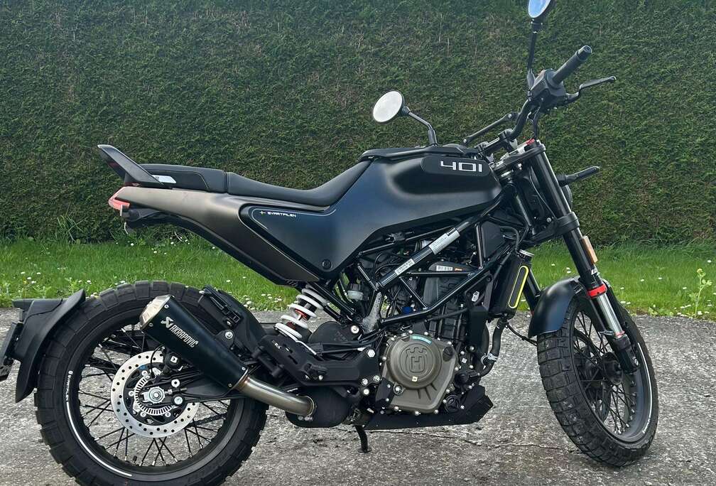 401 + Akrapovic