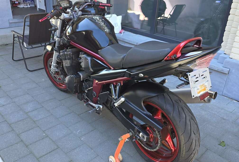 Suzuki Gsf
