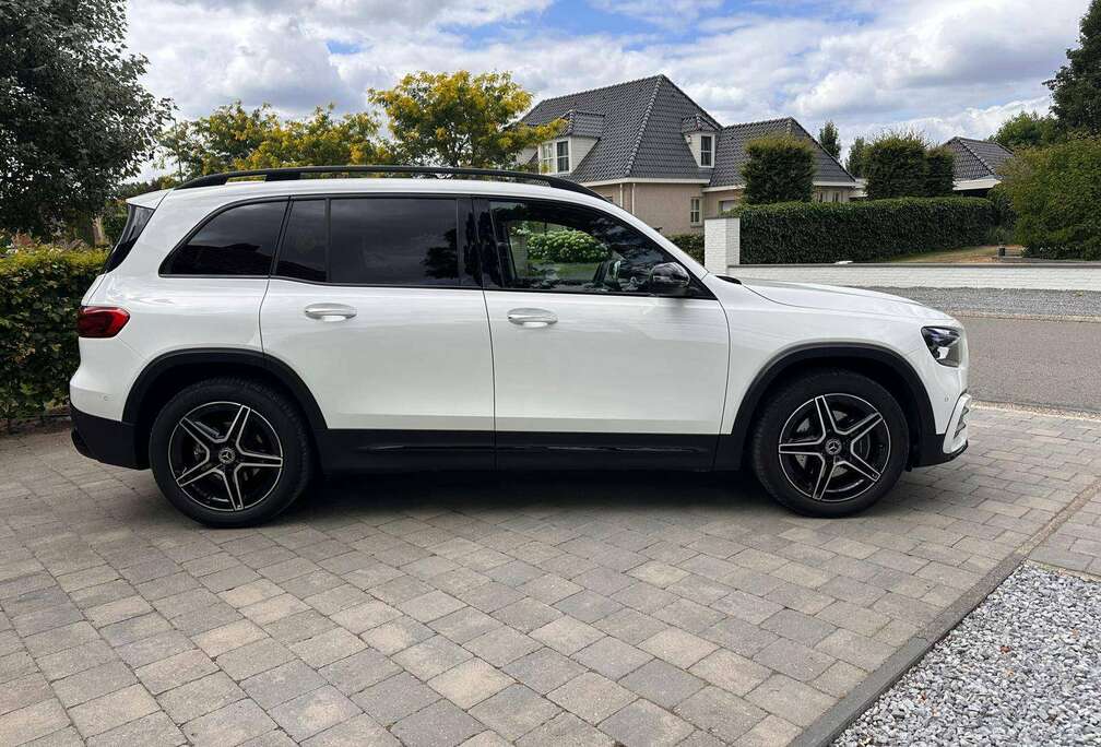 Mercedes-Benz GLB 180 AMG Line