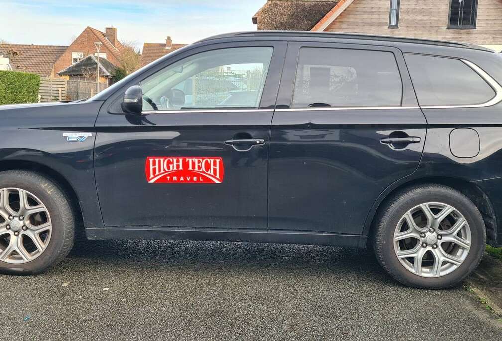 Mitsubishi 2.0 4WD Plug-In Hybrid Plus