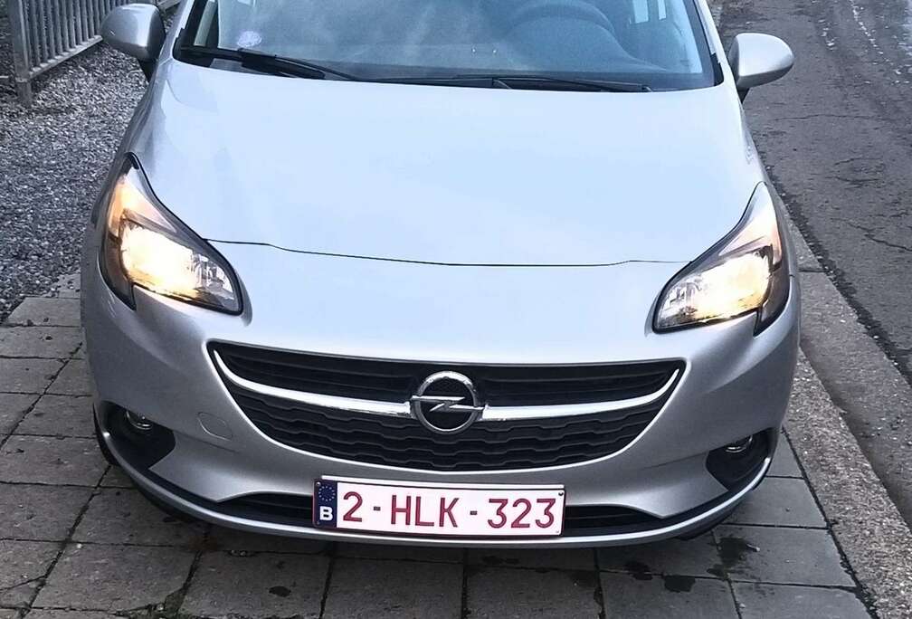 Opel 1.2i Black Edition
