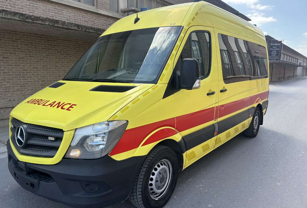 Mercedes-Benz AMBULANCE 314CDI L2H2 avec Lift de 2017 Euro6