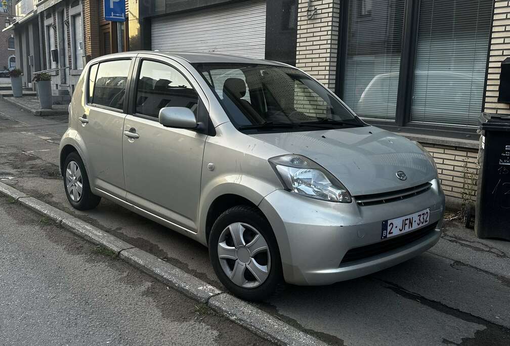 Daihatsu 1.0i 12v Top