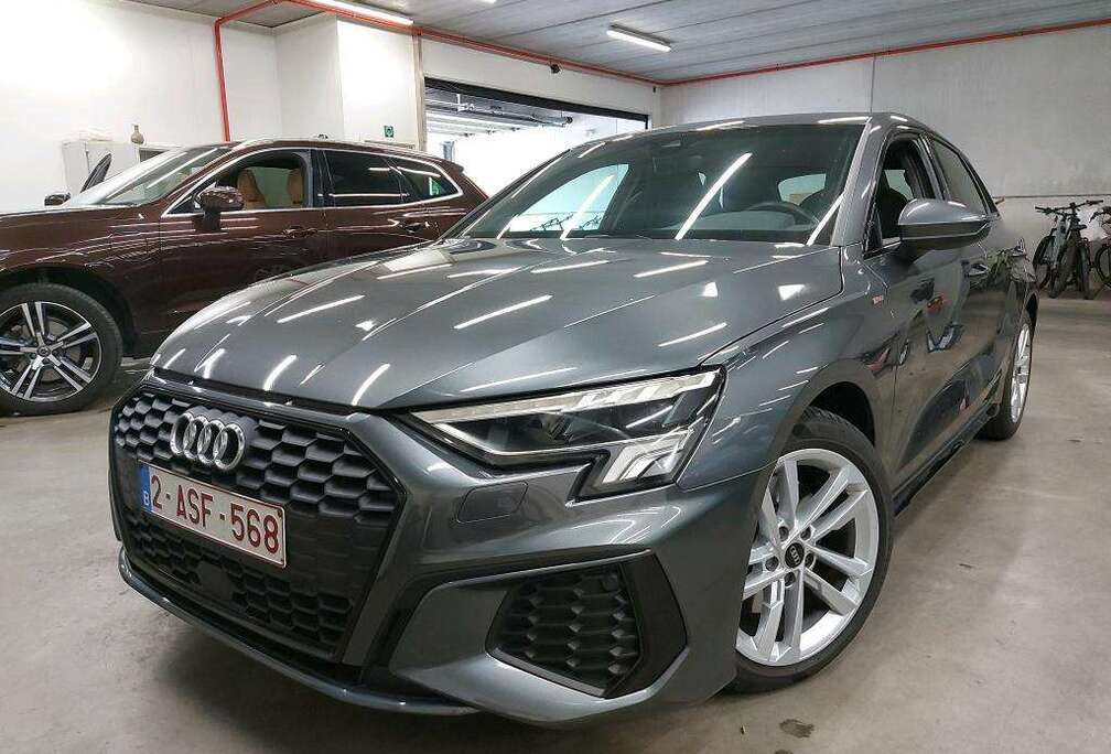 Audi A3*S*LINE**XENON/CARPASS*CARPLAY