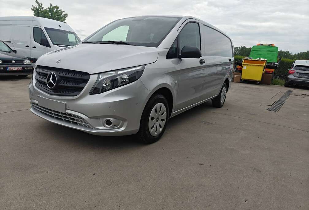 Mercedes-Benz 116CDI SLECHTS 9500KM
