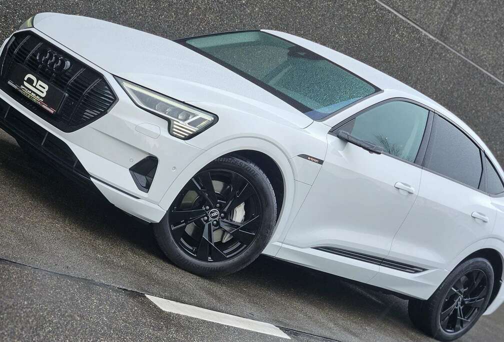 Audi **Q8 - 55 - Sportback - S-Line - Audi 3Y Garantie*