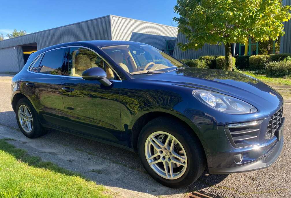 Porsche S 3.0 V6 Bi-Turbo PDK pano//extra High Suspension