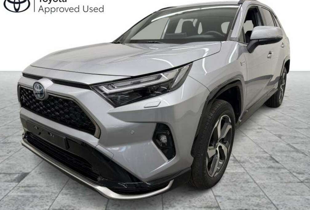 Toyota Dynamic Plus + Executive Pack + PHEV + 4X4