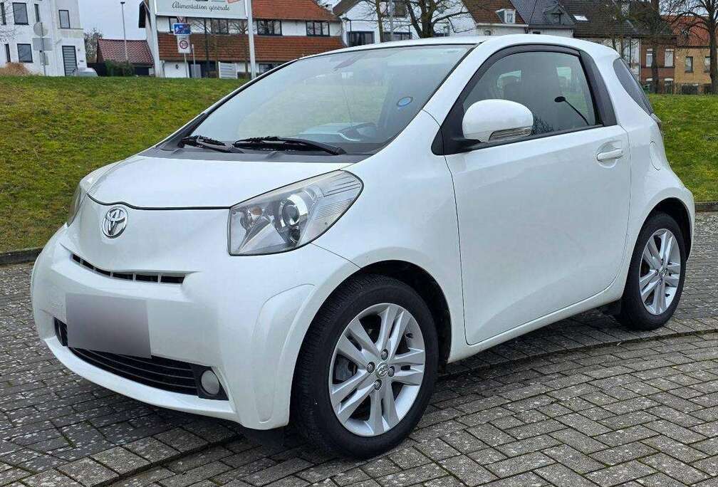 Toyota iQ 1.33i VVT-i Premium Multidrive