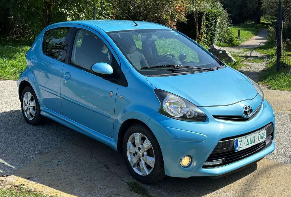 Toyota Aygo 1.0i Color Edition MMT
