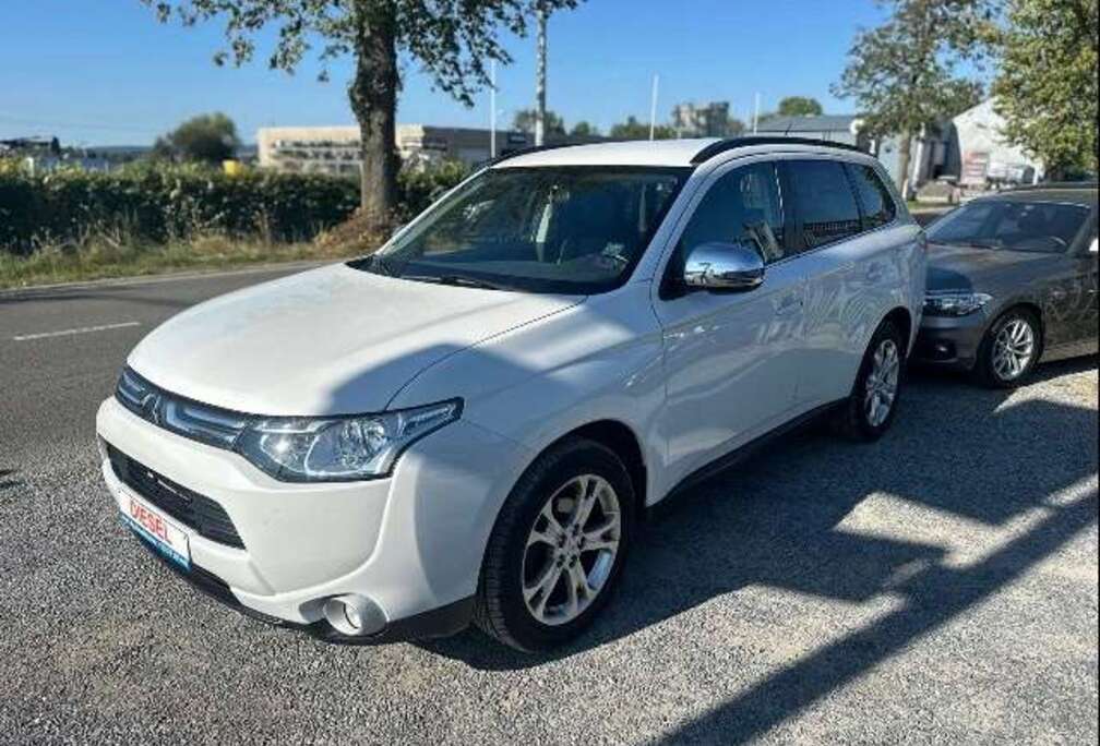 Mitsubishi Outlander 2.2 DI-D 4WD Automatik Intense