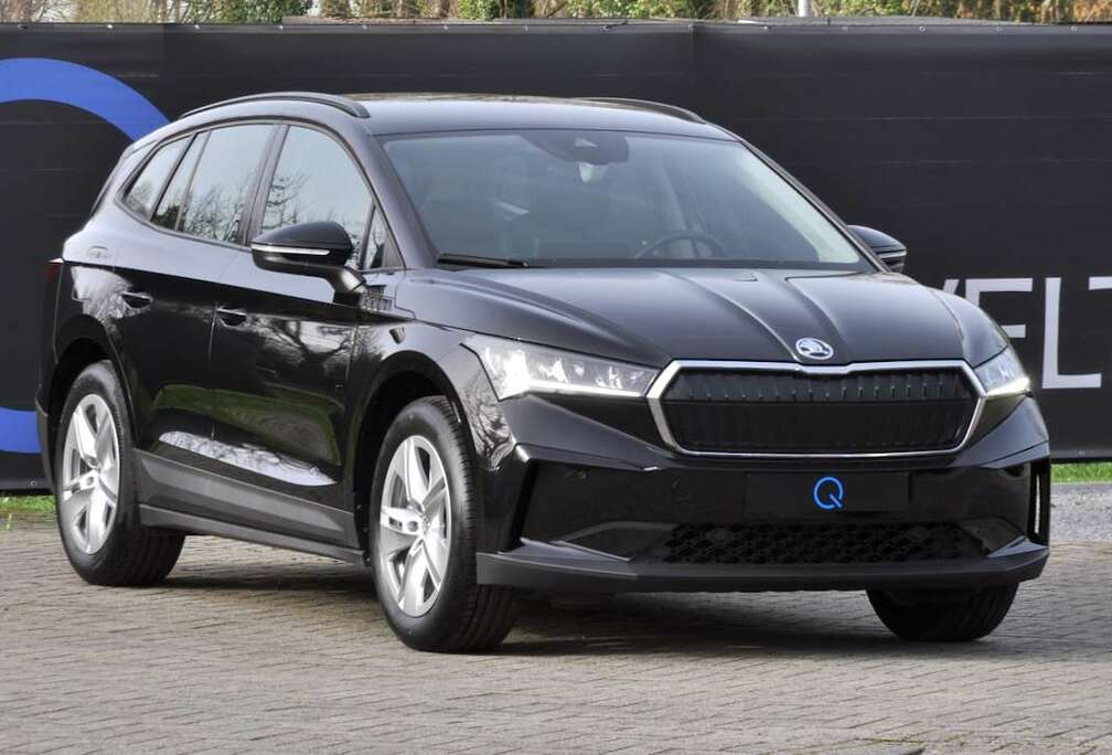 Skoda 50 LED CARPLAY SFEER LANE ASSIST 19\