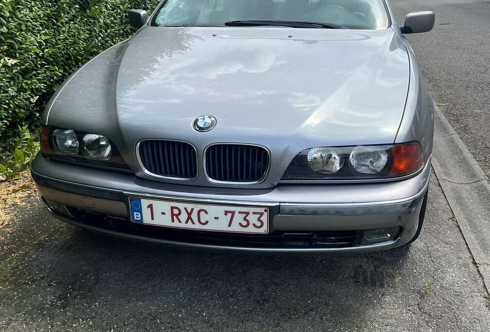 BMW 520i